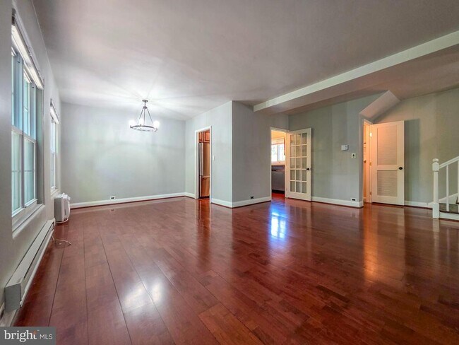 Building Photo - 3710 Gunston Rd