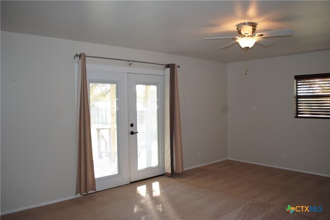 Building Photo - 13019 W Adams Ave