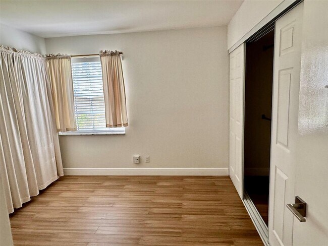 Building Photo - 5357 Buckhead Cir