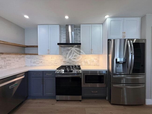 Building Photo - 6100 W Audrey Ln