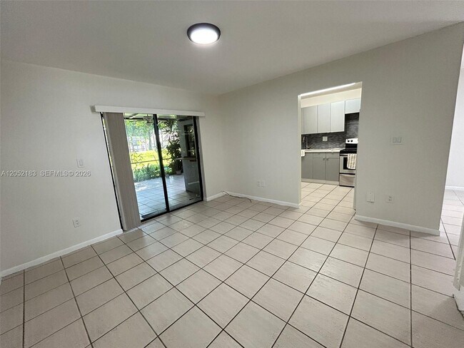 Building Photo - 11047 SW 154th Ct