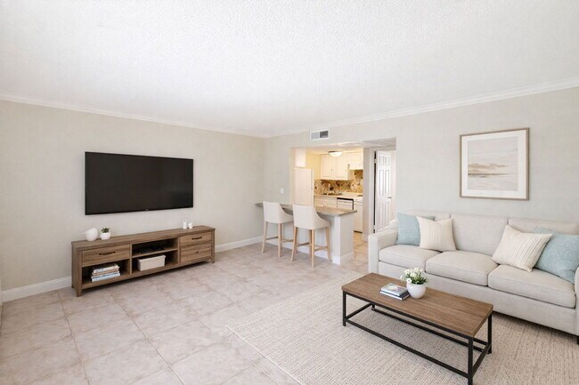 Building Photo - 125 Water Front Way