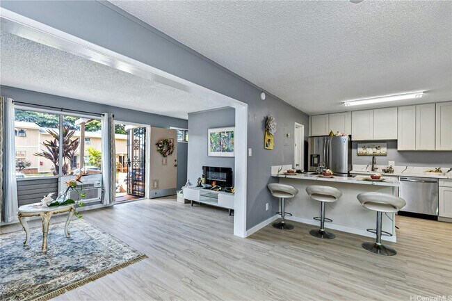 Building Photo - 98-1394-1394 Nola St