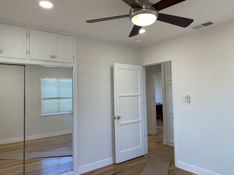 Building Photo - 17351 Bullock St