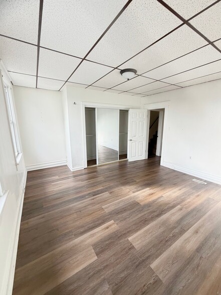 Building Photo - 20 Elm St