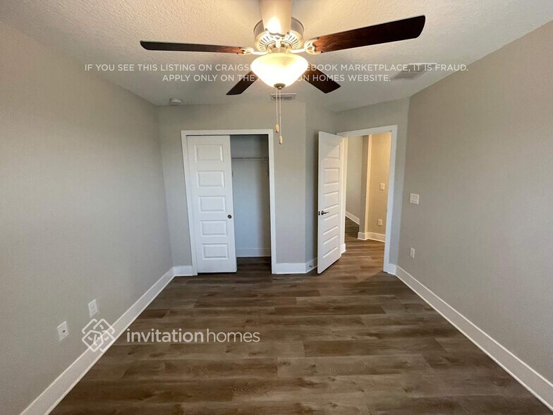 Building Photo - 9808 Little Bluestem Dr