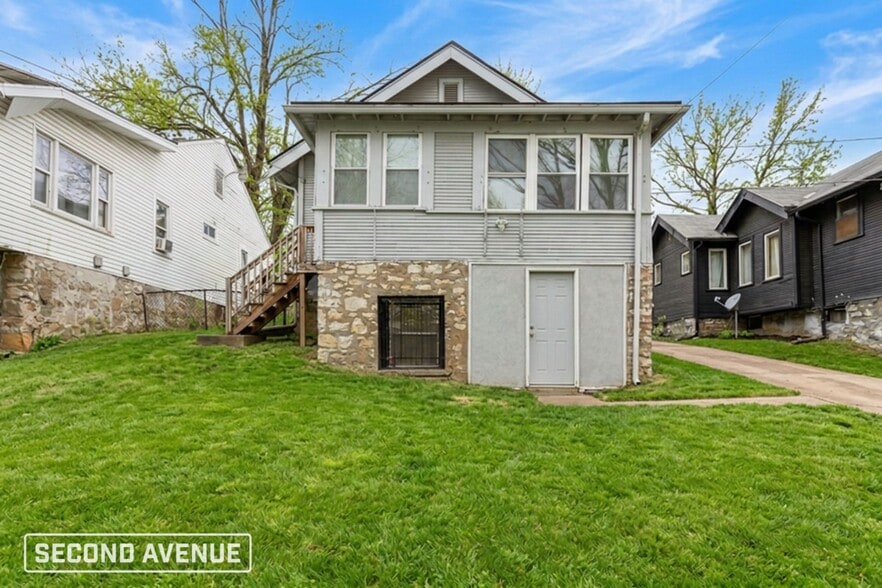Building Photo - 5121 Agnes Ave