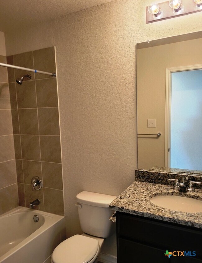 Building Photo - 618 Cypress Ct