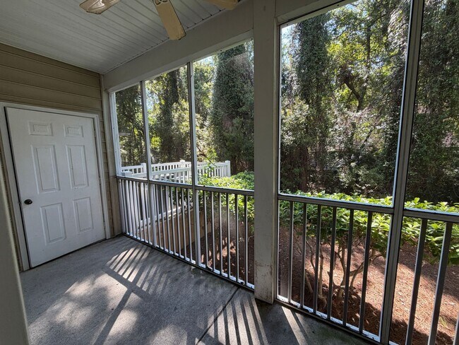 Building Photo - 1704 Frederica Rd
