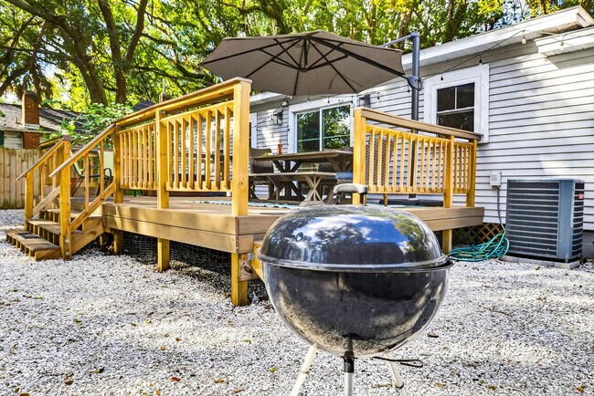 Building Photo - 1317 E Diana St