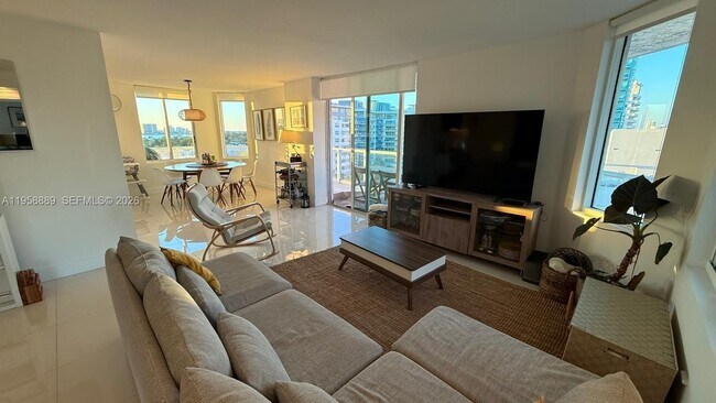 Building Photo - 5900 Collins Ave