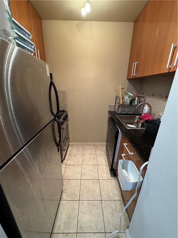 Building Photo - 350 W 50th St