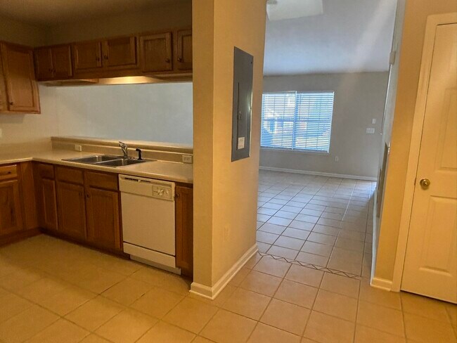 Building Photo - 4434 Gearhart Rd