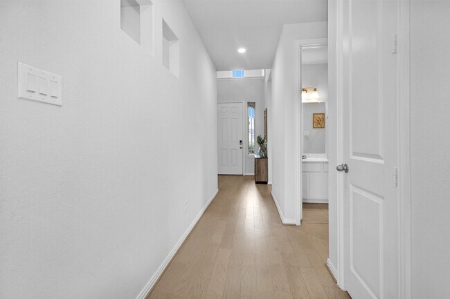 Building Photo - 2714 Sellers Island Dr