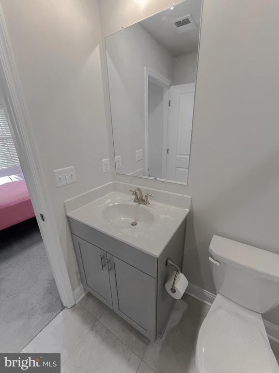 Building Photo - 23856 Myrtle Glen Way