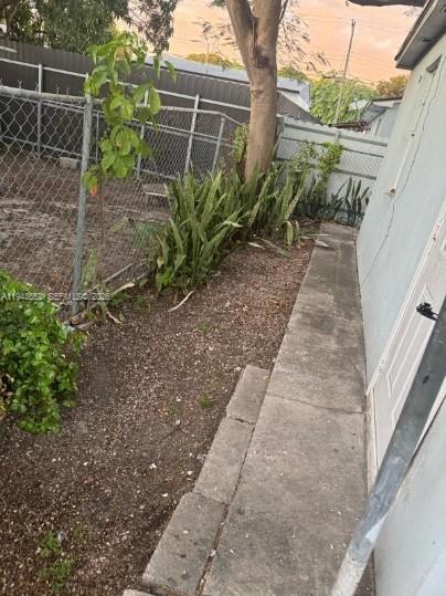 Building Photo - 1221 NW 42nd St