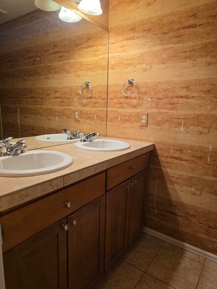 Master bath - 3417 Grey Owl Point