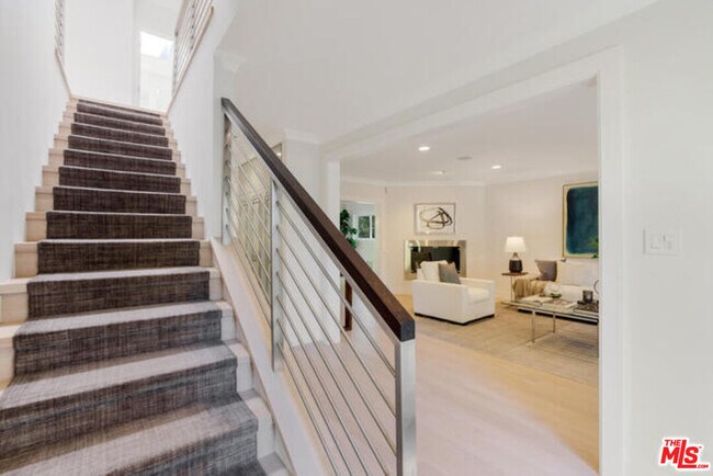 Building Photo - 1068 Casiano Rd