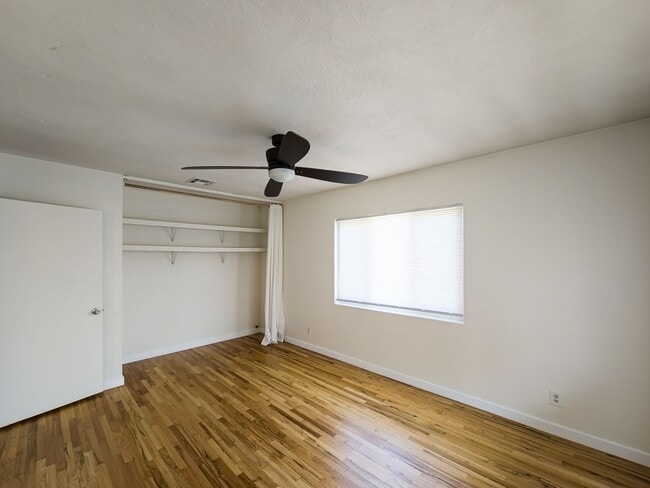 Building Photo - 2BD/1BA In LA's most Vibrant and Eclectic ...