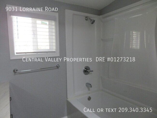 Building Photo - 9031 Lorraine Rd