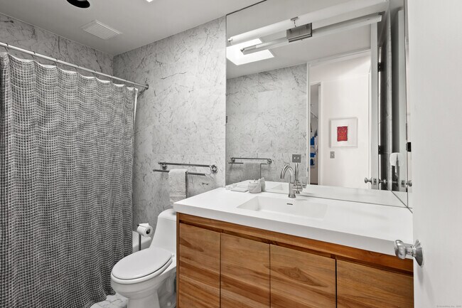 Building Photo - 26 Chalburn Rd