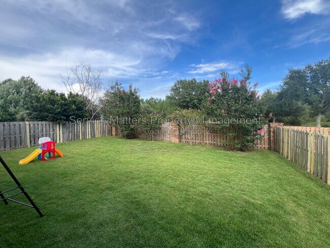 Building Photo - 6360 Ladera Trail