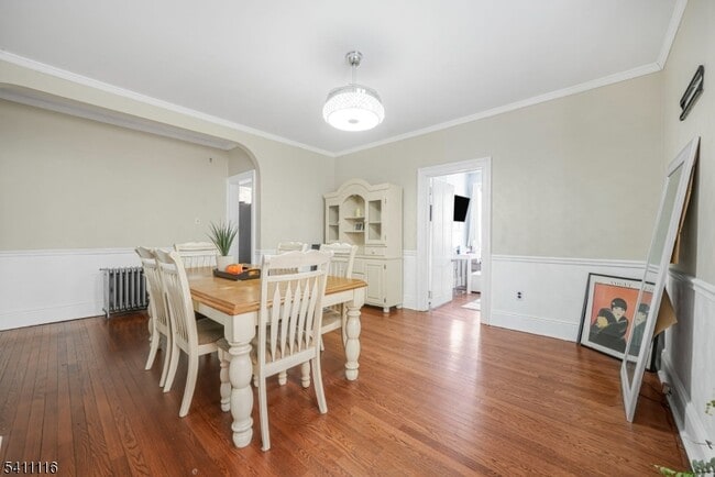 Building Photo - 416 2nd St