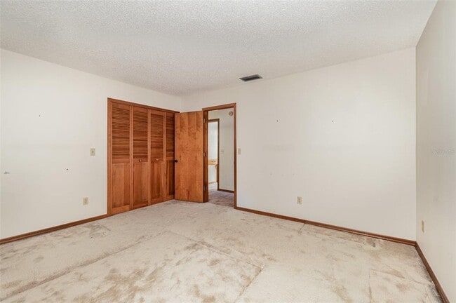 Building Photo - 2020 Venetian Way