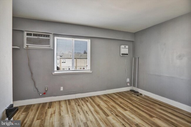 Building Photo - 63 Town Pines Ct