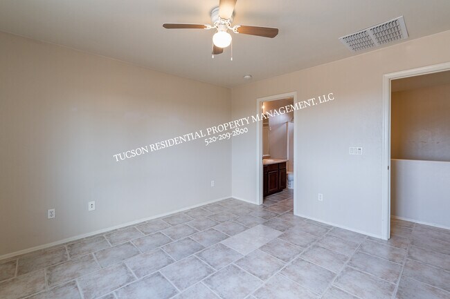 Building Photo - 4123 E Cameo Point Dr