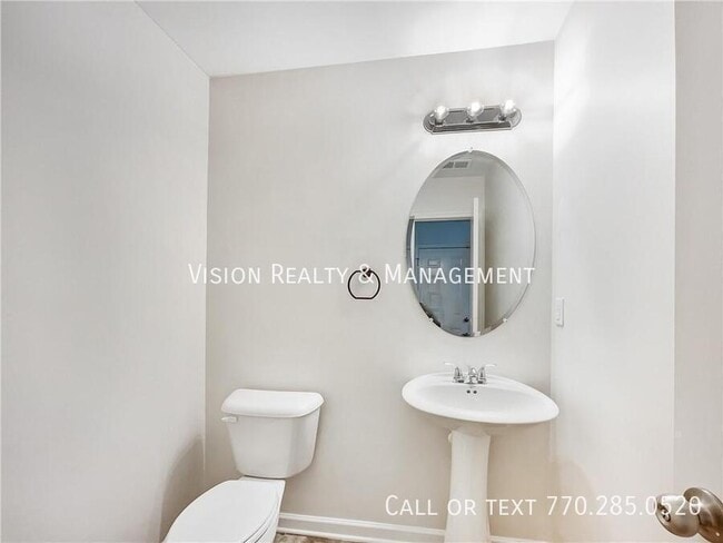 Building Photo - 745 Dot Dr