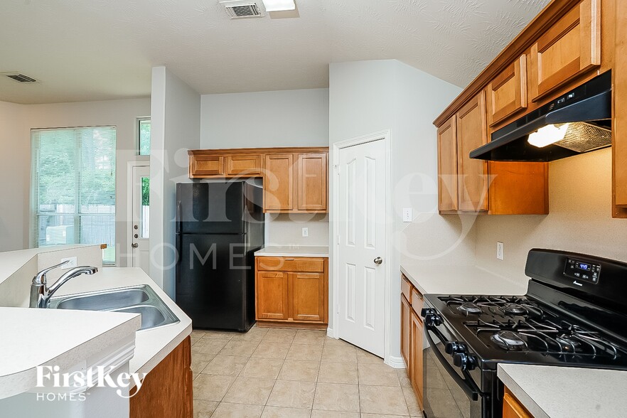 Building Photo - 4531 Bridgevillage Dr