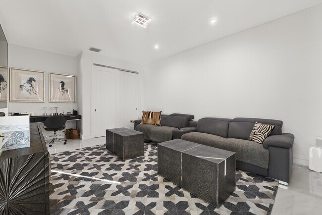 Building Photo - 402 Ocean One Ln