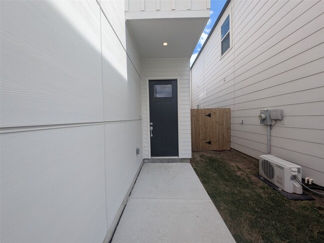 Building Photo - 4407 Abaco Ln