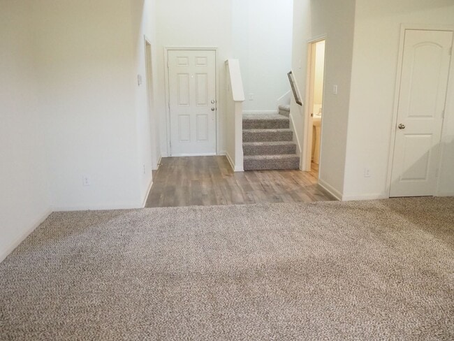 Building Photo - 13832 Musselshell Dr