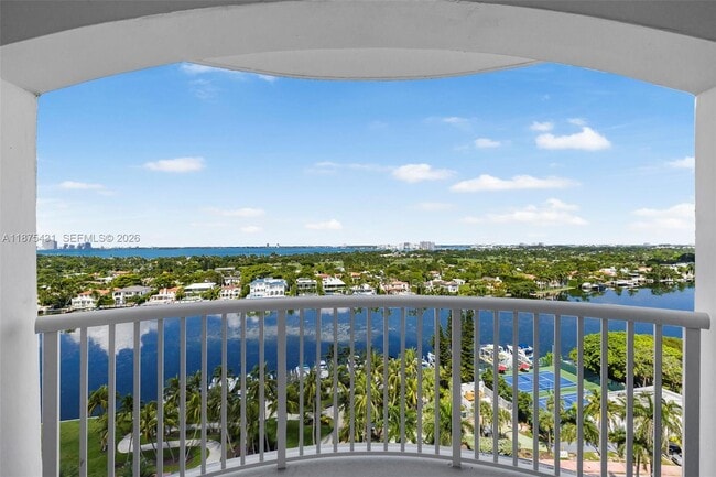 Building Photo - 5401 Collins Ave