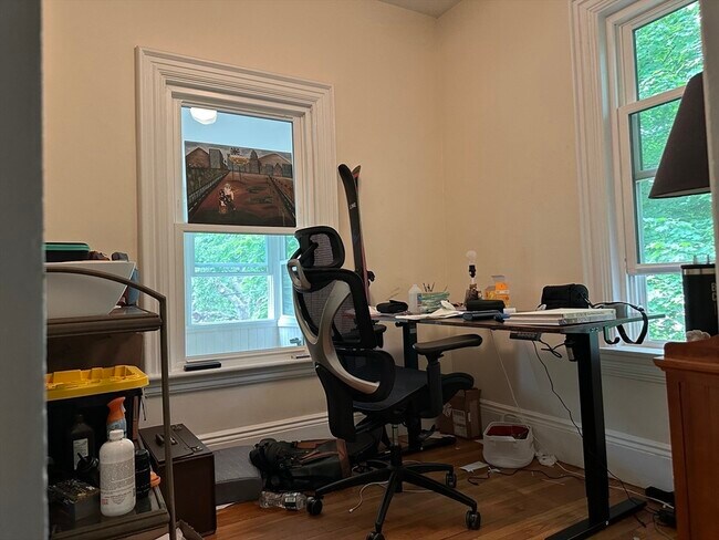 Building Photo - 263 Auburndale Ave