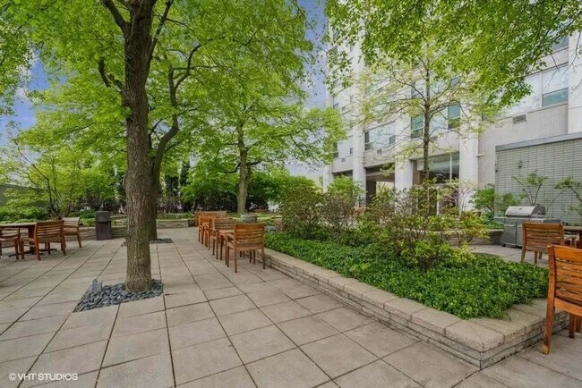 Building Photo - 3600 N Lake Shore Dr