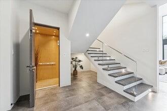Building Photo - 2610 Westgrove Ln