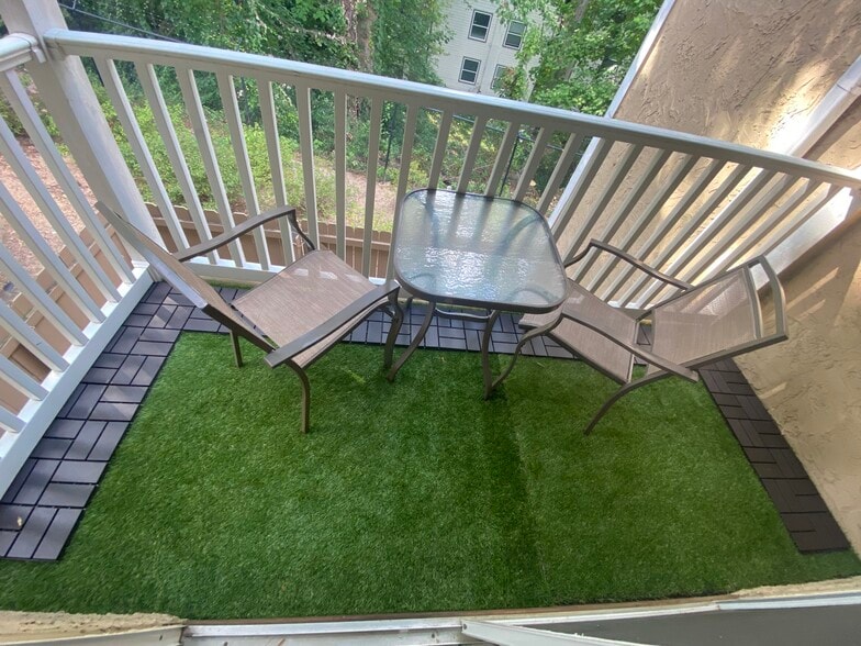 Building Photo - 3140 Seven Pines Ct