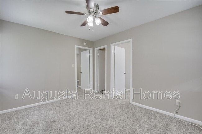Building Photo - 320a Verdery Dr