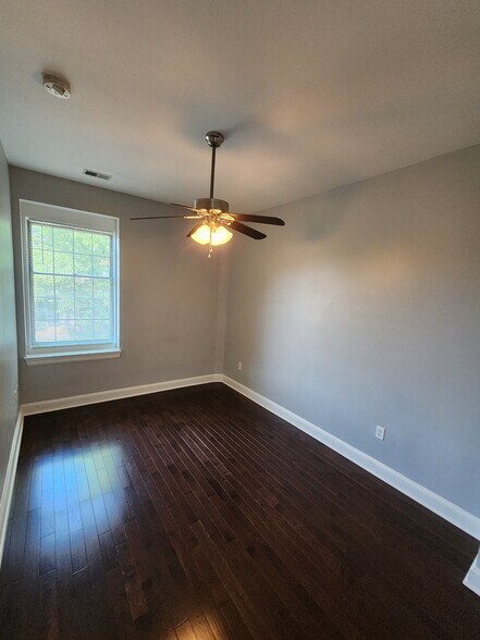 Building Photo - 283 Keswick Ave