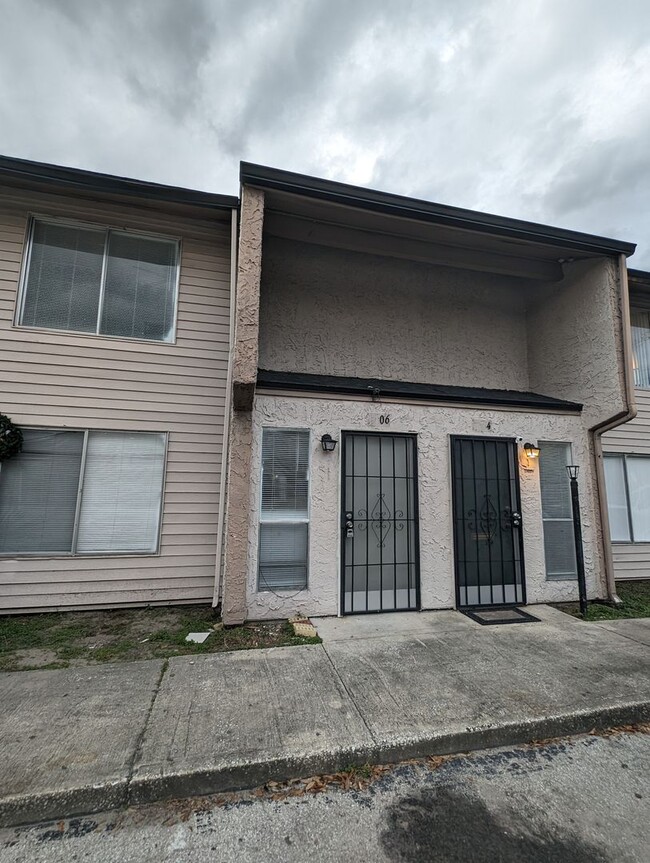 Primary Photo - Remodeled and spacious 2 bedrooms with pat...