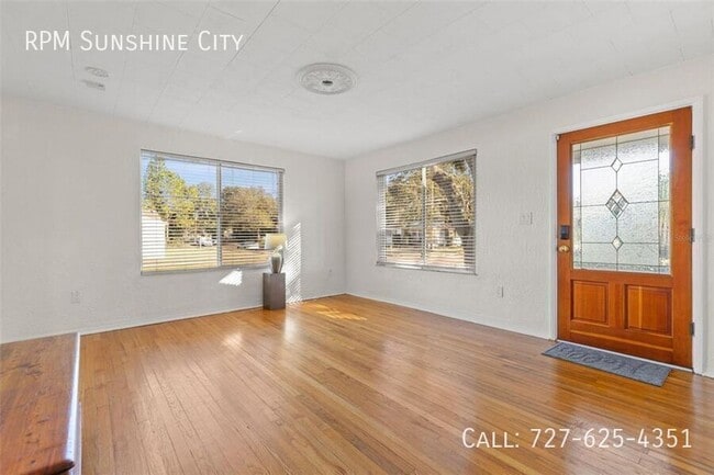 Building Photo - 4401 3rd Ave N