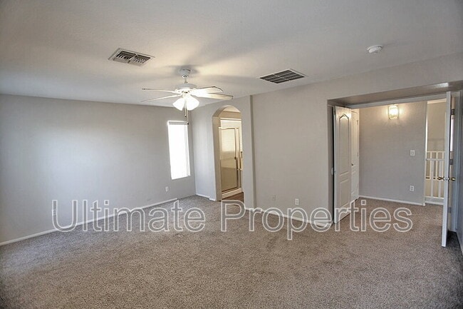 Building Photo - 15821 N 165th Ln