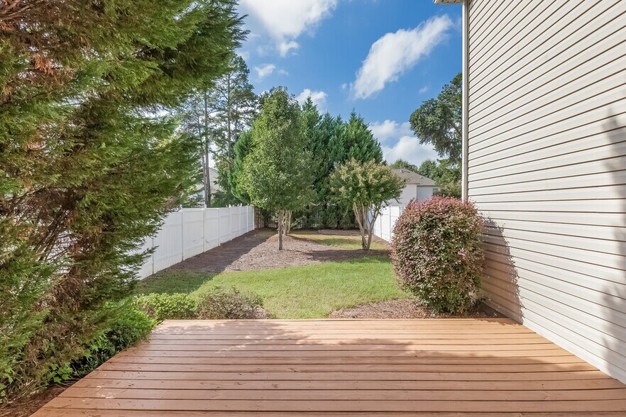 Building Photo - 6014 Colonial Garden Dr