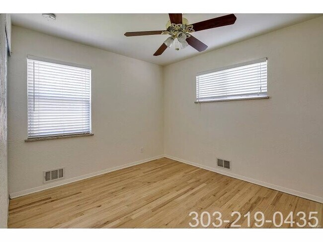 Building Photo - 2800 S Holly Plz