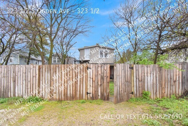 Building Photo - 323 1/2 S Ogden Ave