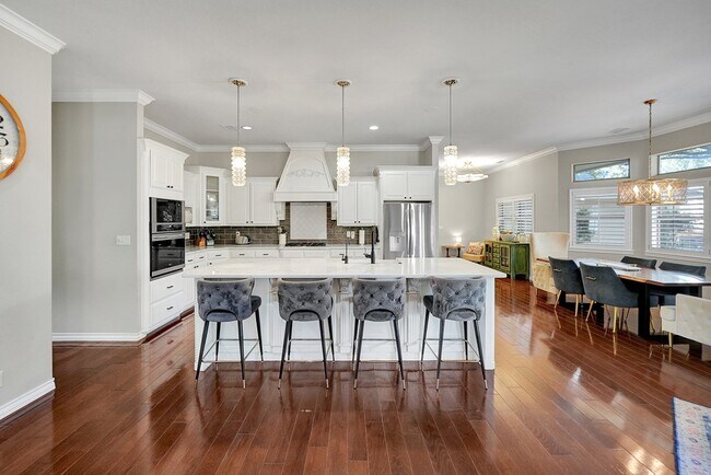 Building Photo - 5 Muirfield Dr