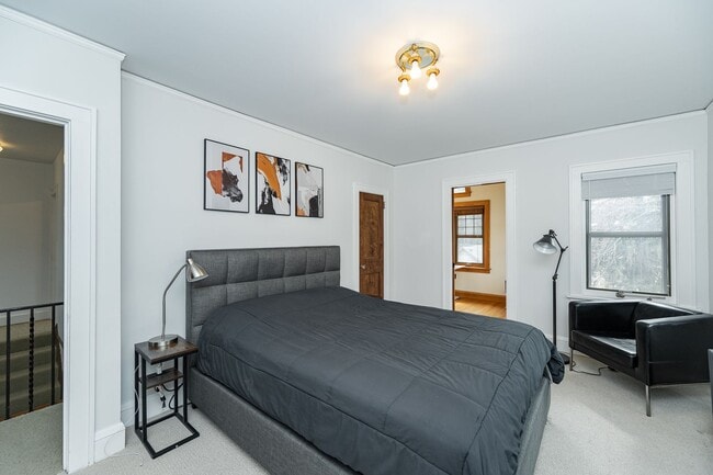 Building Photo - 3 Bed, 1.5 Bath Home for Rent – Historic S...